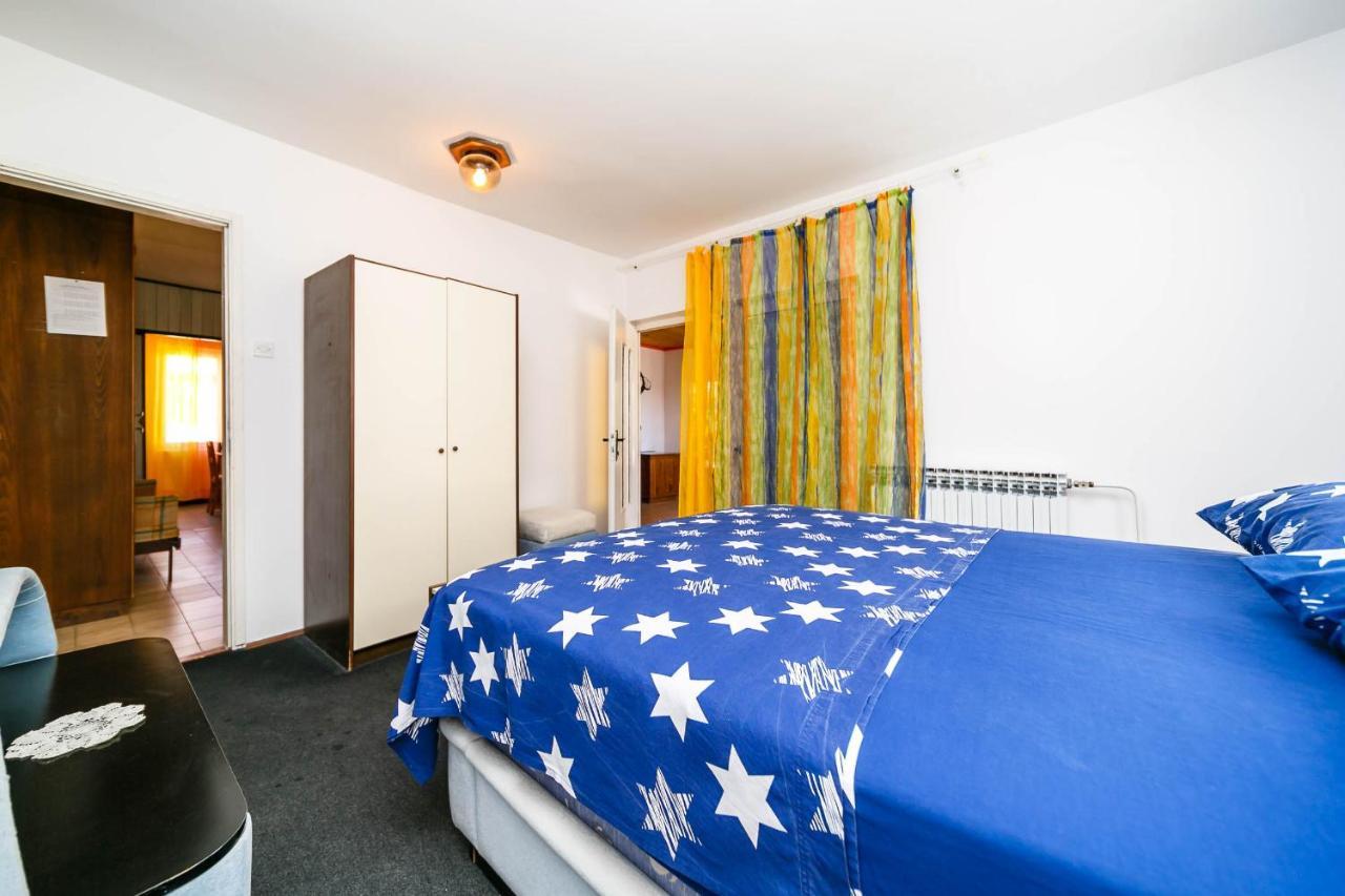 Guesthouse Ivkovic Krk Town Eksteriør billede